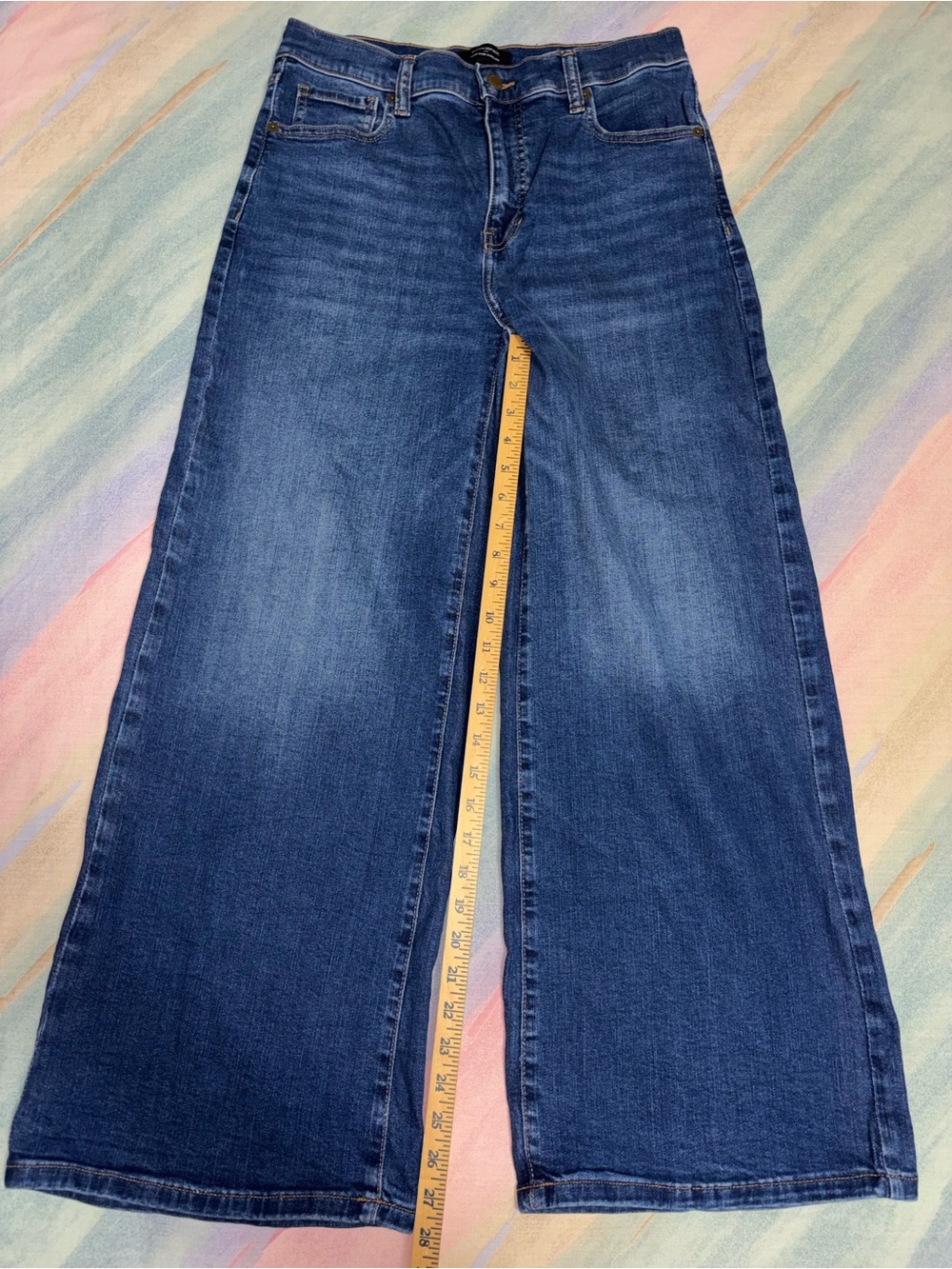 Banana Republic Women's High-Rise Wide-Leg Jeans size 8 / 29 blue wash - Picture 5 of 9